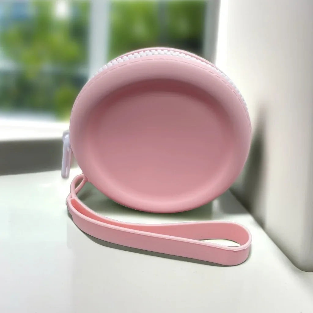 Dog Treat Training Pouch, Portable Silicone Dog Food Treat Pouch with Lanyard and Hook for Outdoor Walking Supply Storage Bag